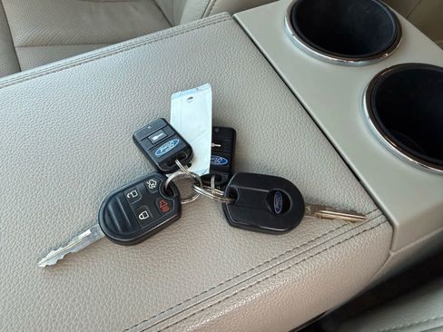 Used 2012 Ford Expedition EL Limited image 32