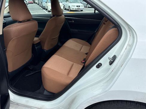 Used 2015 Toyota Corolla LE FWD image 5