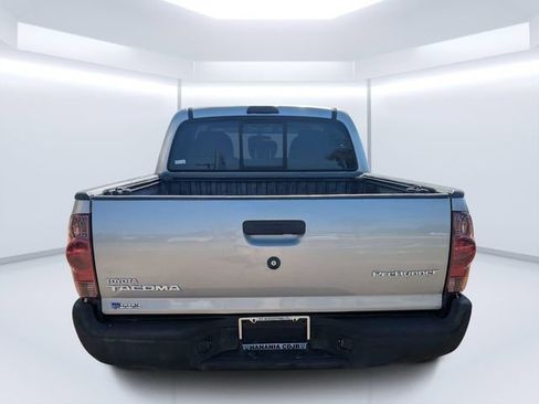Used 2014 Toyota Tacoma PreRunner w/ Convenience Package RWD image 4