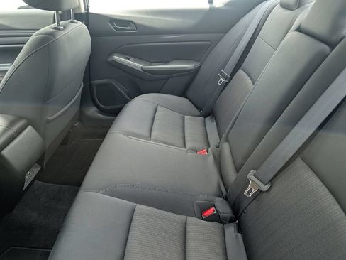 Used 2024 Nissan Altima 2.5 SV FWD image 7