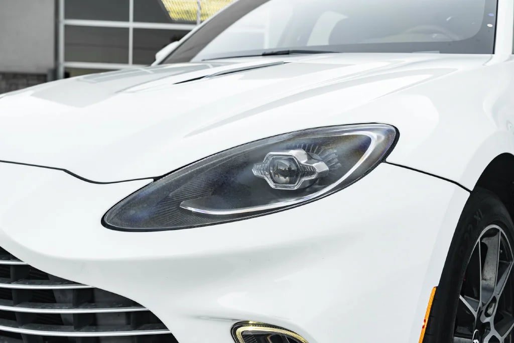 Used 2022 Aston Martin DBX AWD/4WD image 5