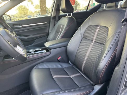 Certified 2025 Nissan Altima 2.5 SR image 21