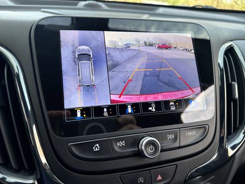 Used 2024 Chevrolet Equinox RS w/ RS Leather Package image 19