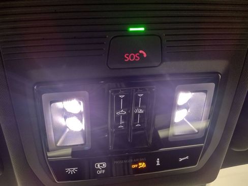 New 2025 Volkswagen Tiguan SE R-Line image 30