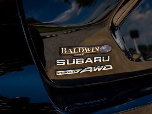 Certified 2024 Subaru Crosstrek 2.5i Limited w/ Crosstrek Mirror Package image 17