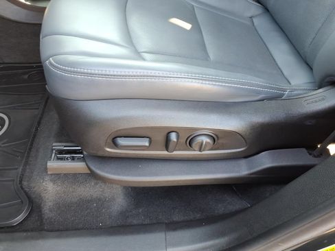 Used 2018 Buick Enclave Premium w/ Experience Buick Package FWD image 5