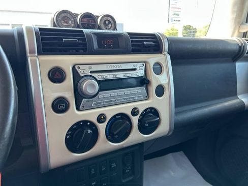 Used 2008 Toyota FJ Cruiser 4WD image 26