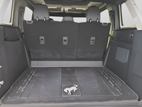 Used 2025 Ford Bronco Badlands AWD/4WD image 8