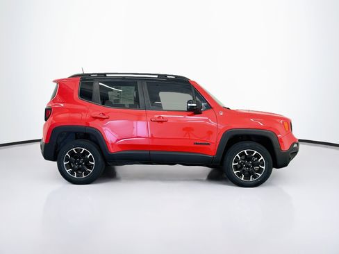 Used 2023 Jeep Renegade Trailhawk AWD/4WD image 10