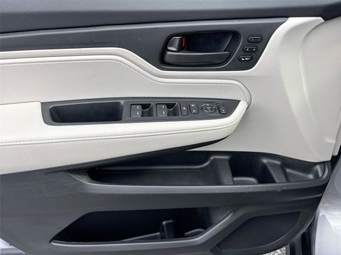 Certified 2025 Honda Odyssey EX-L image 20