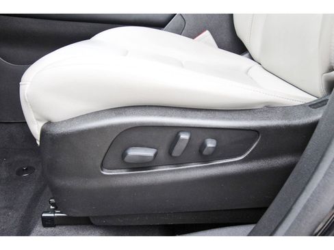 Used 2021 Cadillac XT4 Premium Luxury w/ Driver Awareness Package image 29