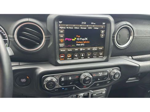 Used 2023 Jeep Wrangler Sahara w/ Cold Weather Group image 16