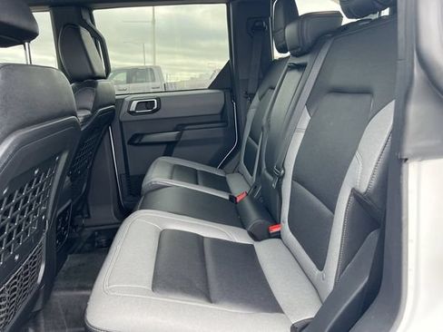 Used 2024 Ford Bronco Black Diamond AWD/4WD image 5