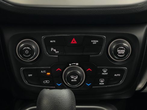 Used 2019 Jeep Compass Sport AWD/4WD image 23