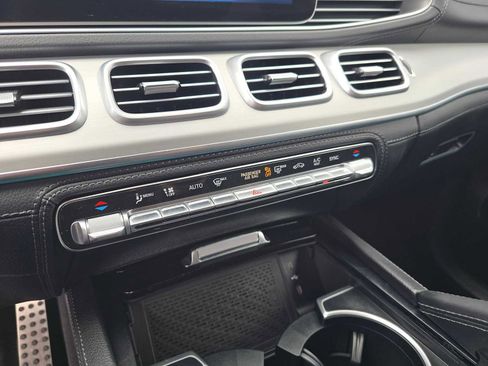 Used 2025 Mercedes-Benz GLE 53 AMG 4MATIC image 34