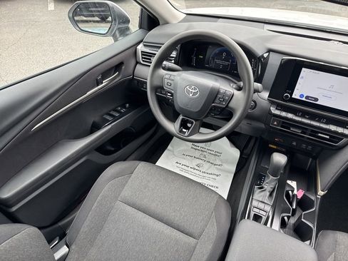 Used 2026 Toyota Camry LE FWD image 19