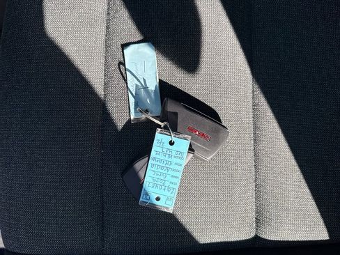 Used 2025 GMC Acadia Elevation image 38