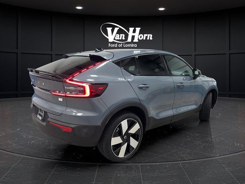 Used 2023 Volvo C40 P8 Recharge Ultimate w/ Protection Package Premier AWD/4WD image 7