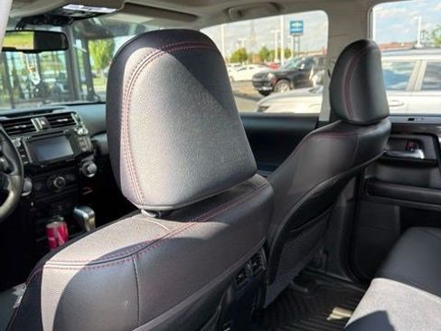 Used 2018 Toyota 4Runner TRD Off-Road Premium AWD/4WD image 8