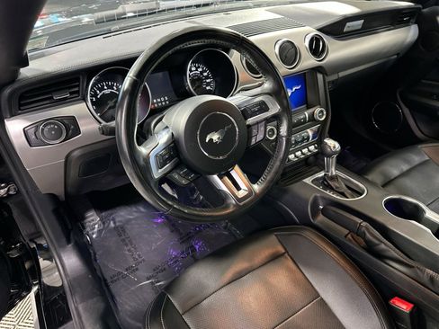 Used 2022 Ford Mustang Premium image 18