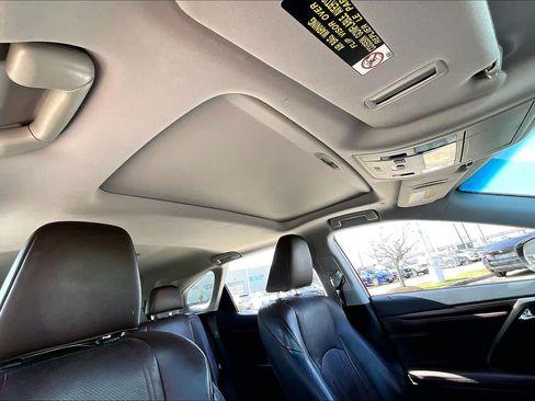 Used 2019 Lexus RX 350L w/ Premium Package image 11