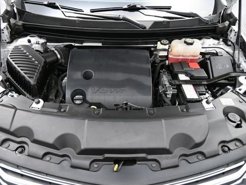 Used 2021 Chevrolet Traverse High Country FWD image 22
