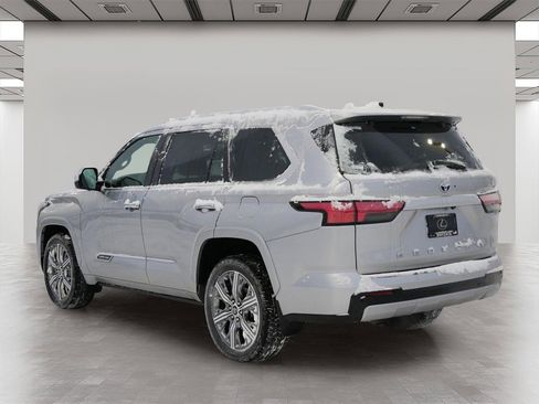 Used 2023 Toyota Sequoia Capstone image 4