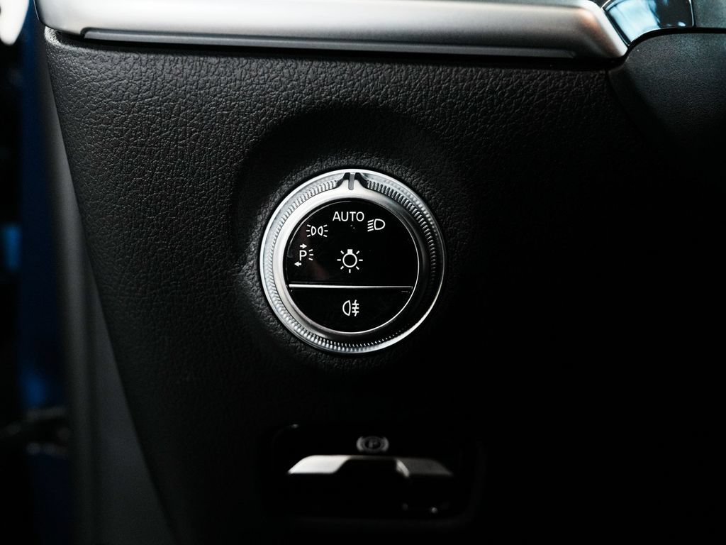 Used 2023 Mercedes-Benz C 300 4MATIC Sedan image 20