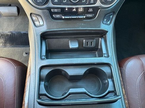 Used 2020 Chevrolet Suburban Premier w/ Premier Plus Edition image 20