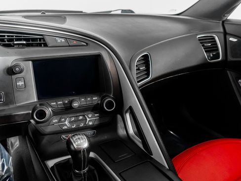 Used 2014 Chevrolet Corvette Stingray Coupe image 31