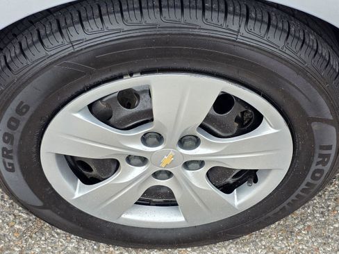 Used 2018 Chevrolet Cruze LS FWD image 33