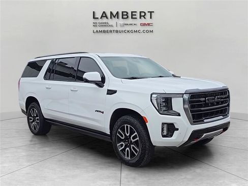 Used 2024 GMC Yukon XL AT4 w/ Technology Package image 4