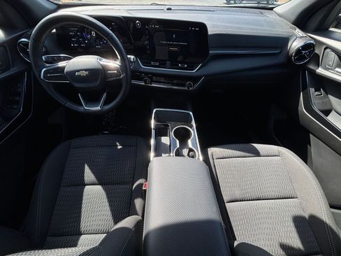 Used 2025 Chevrolet Equinox LT image 36