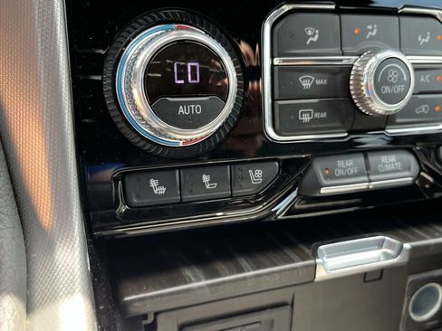 Used 2021 GMC Yukon XL Denali RWD image 42