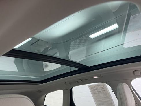 Used 2023 Volvo XC60 B5 Plus w/ Climate Package image 26