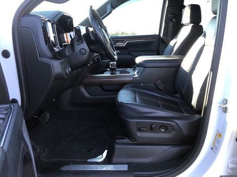 Used 2023 Chevrolet Silverado 1500 High Country image 14