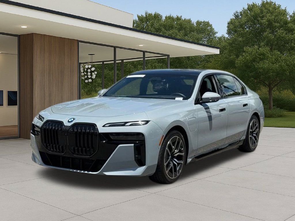 Used 2026 BMW 750e xDrive AWD/4WD image 2