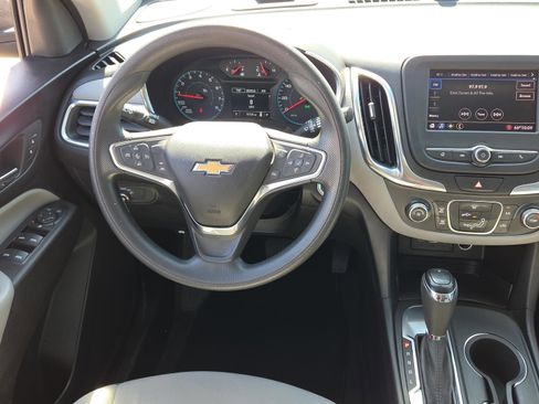 Used 2020 Chevrolet Equinox LS image 12