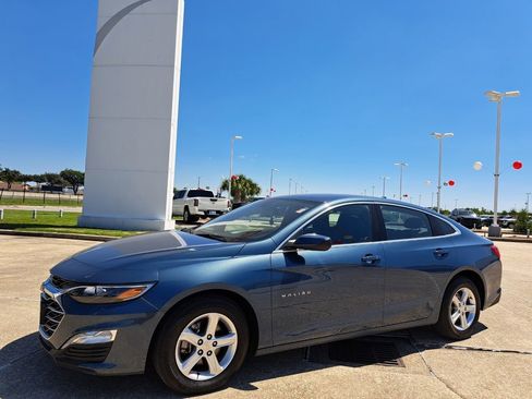 Used 2024 Chevrolet Malibu LT FWD image 8