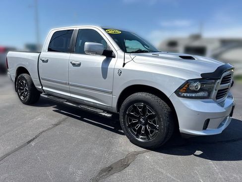 Used 2015 RAM 1500 Sport w/ Convenience Group AWD/4WD image 7
