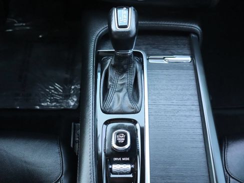 Used 2020 Volvo XC90 T5 Momentum AWD/4WD image 39
