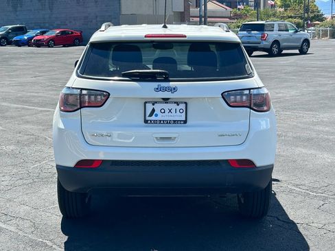 Used 2018 Jeep Compass Sport AWD/4WD image 4