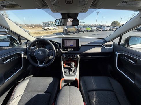 Used 2023 Toyota RAV4 Adventure image 11