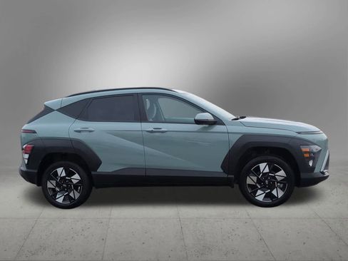Used 2025 Hyundai Kona SEL image 7