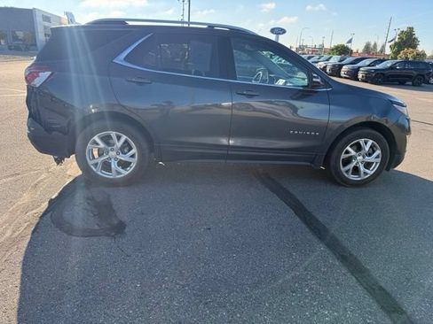 Used 2018 Chevrolet Equinox LT AWD/4WD image 11