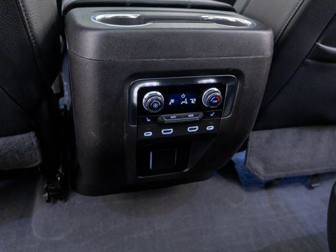 Used 2024 GMC Yukon Denali w/ Denali Reserve Package AWD/4WD image 24
