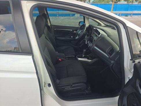 Used 2019 Honda Fit LX image 8