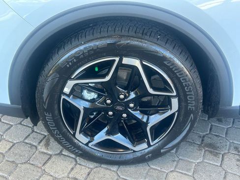 Used 2025 Ford Escape Platinum w/ Class II Trailer Tow Package image 17