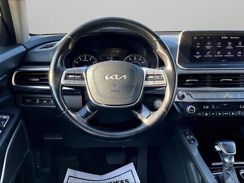 Used 2022 Kia Telluride EX w/ EX Premium Package FWD image 5