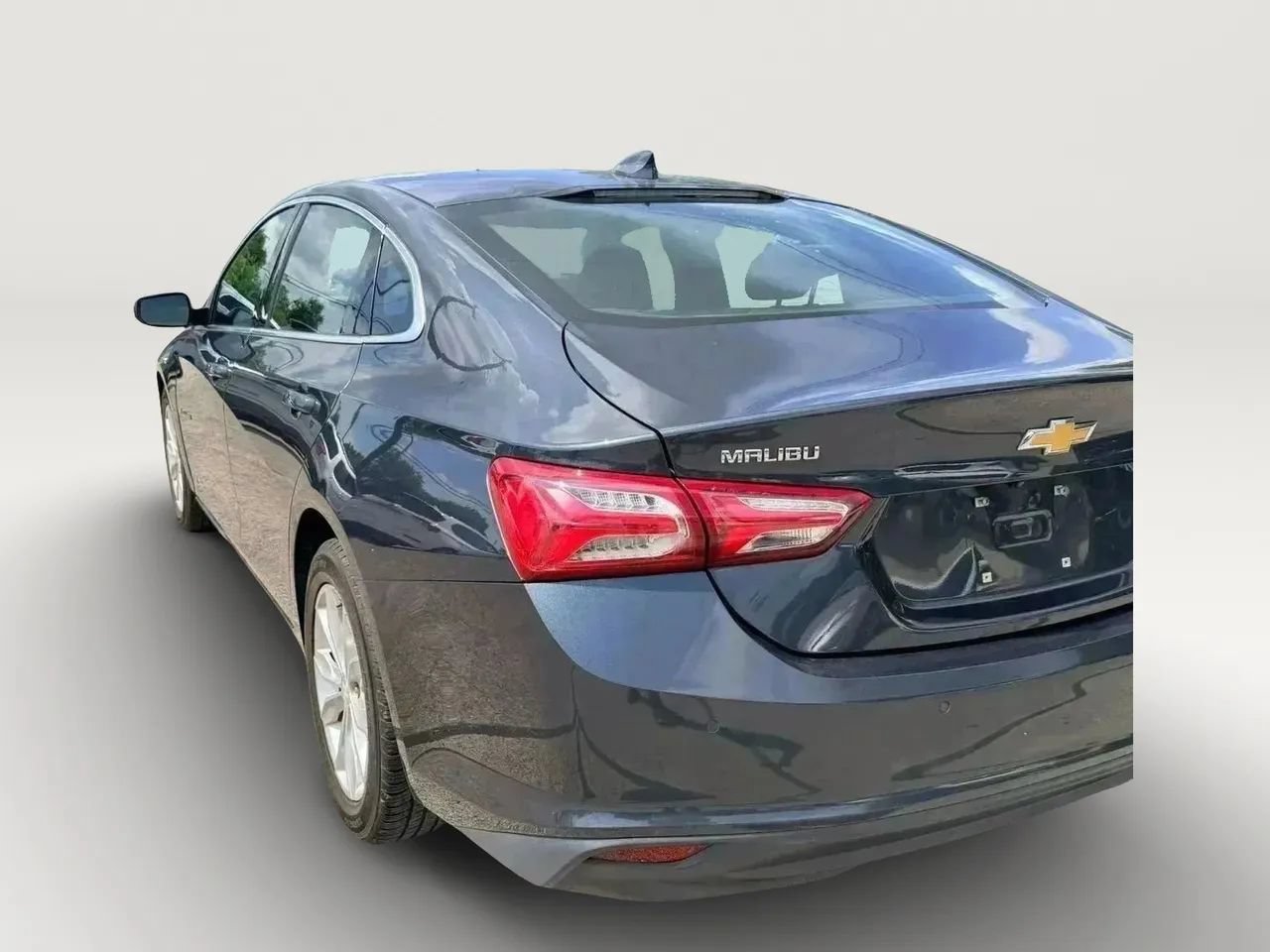 Used 2021 Chevrolet Malibu LT FWD image 5